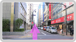 ビッグエコーのある交差点を直進します